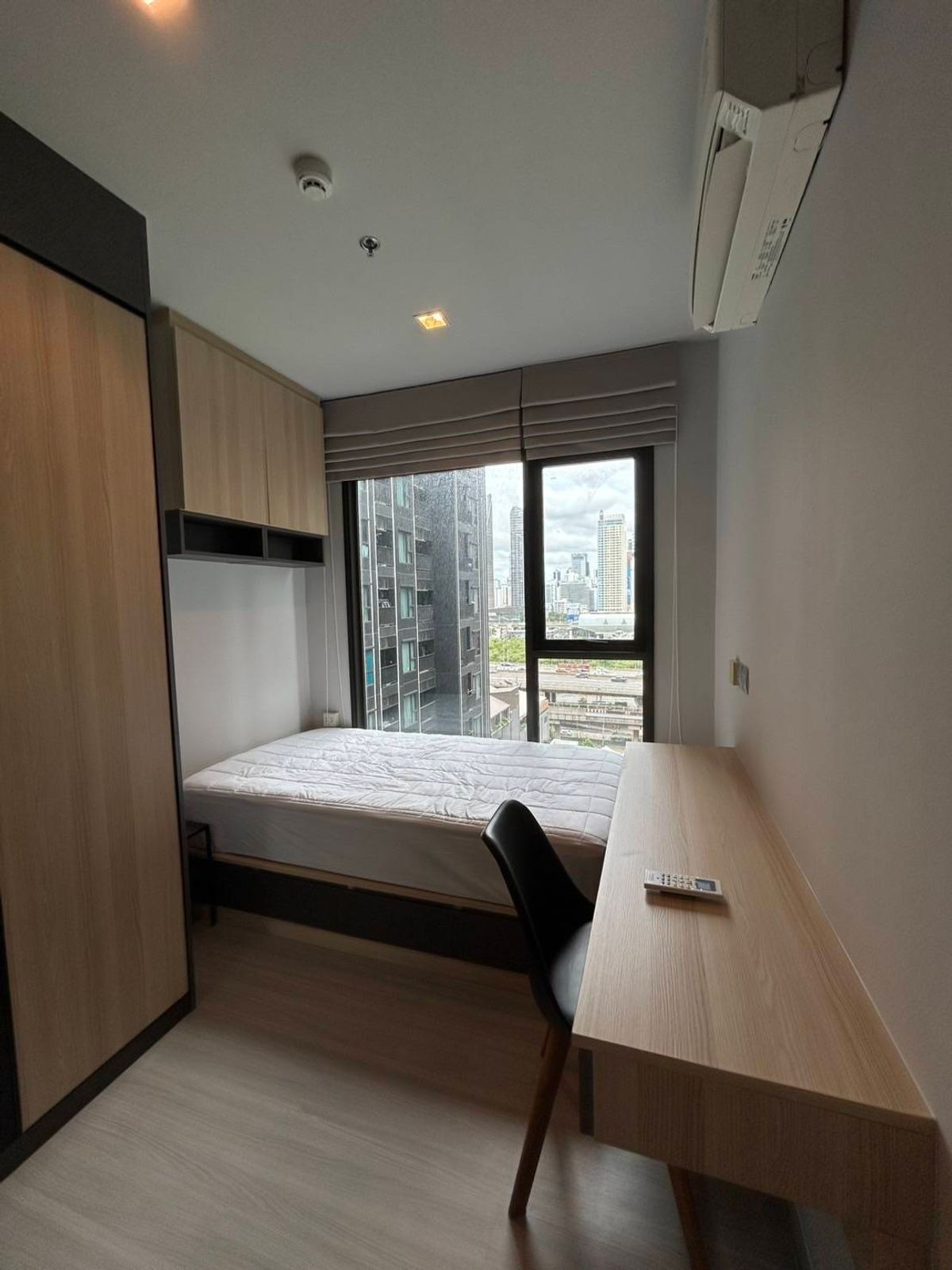 ให้เช่าคอนโดพระราม 9 เพชรบุรีตัดใหม่ RCA : For Rent : Life Asoke-Rama 9 : - 2 ห้องนอน 1 ห้องน้ำ 