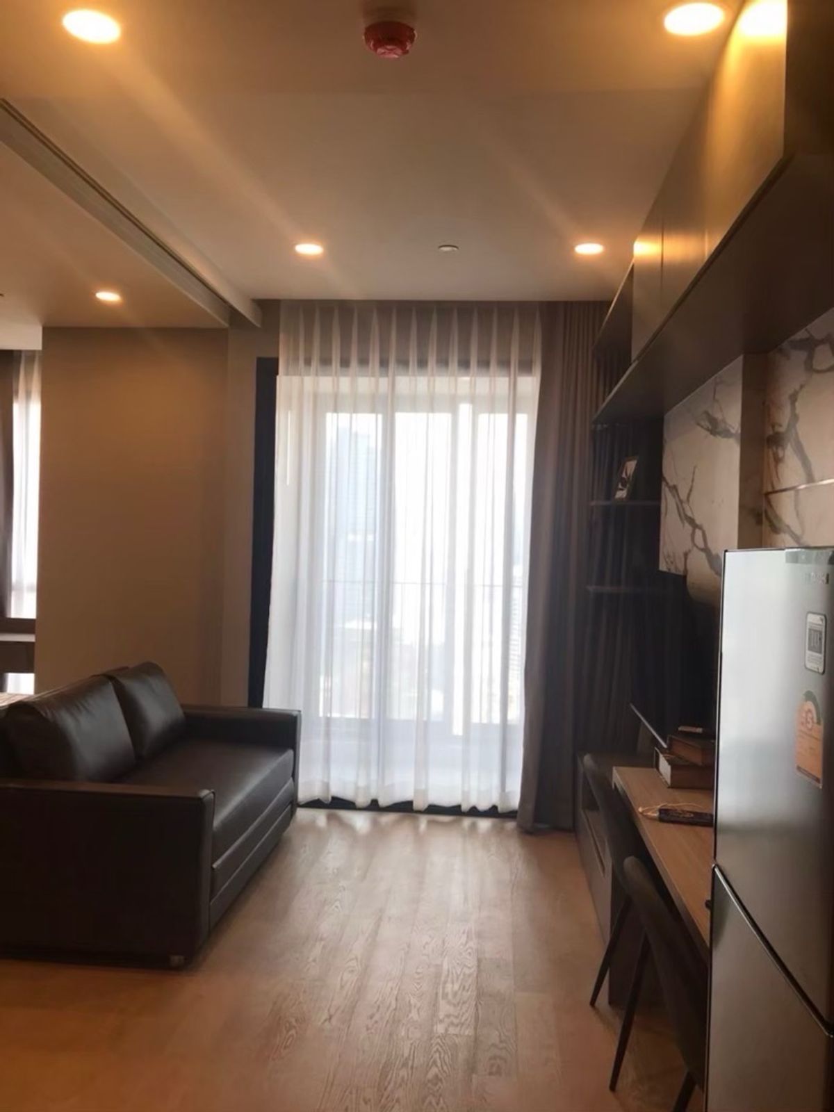 ให้เช่าคอนโดสยาม จุฬา สามย่าน : For Rent!! Ashton Chula - Silom Rent Price!! 26,000฿ per month❤️‍🔥1 Bedroom size 34 sq.m. Contract Aomam (agent) Tel./Line id : 0955871692 WhatsApp : +66 95 587 1692