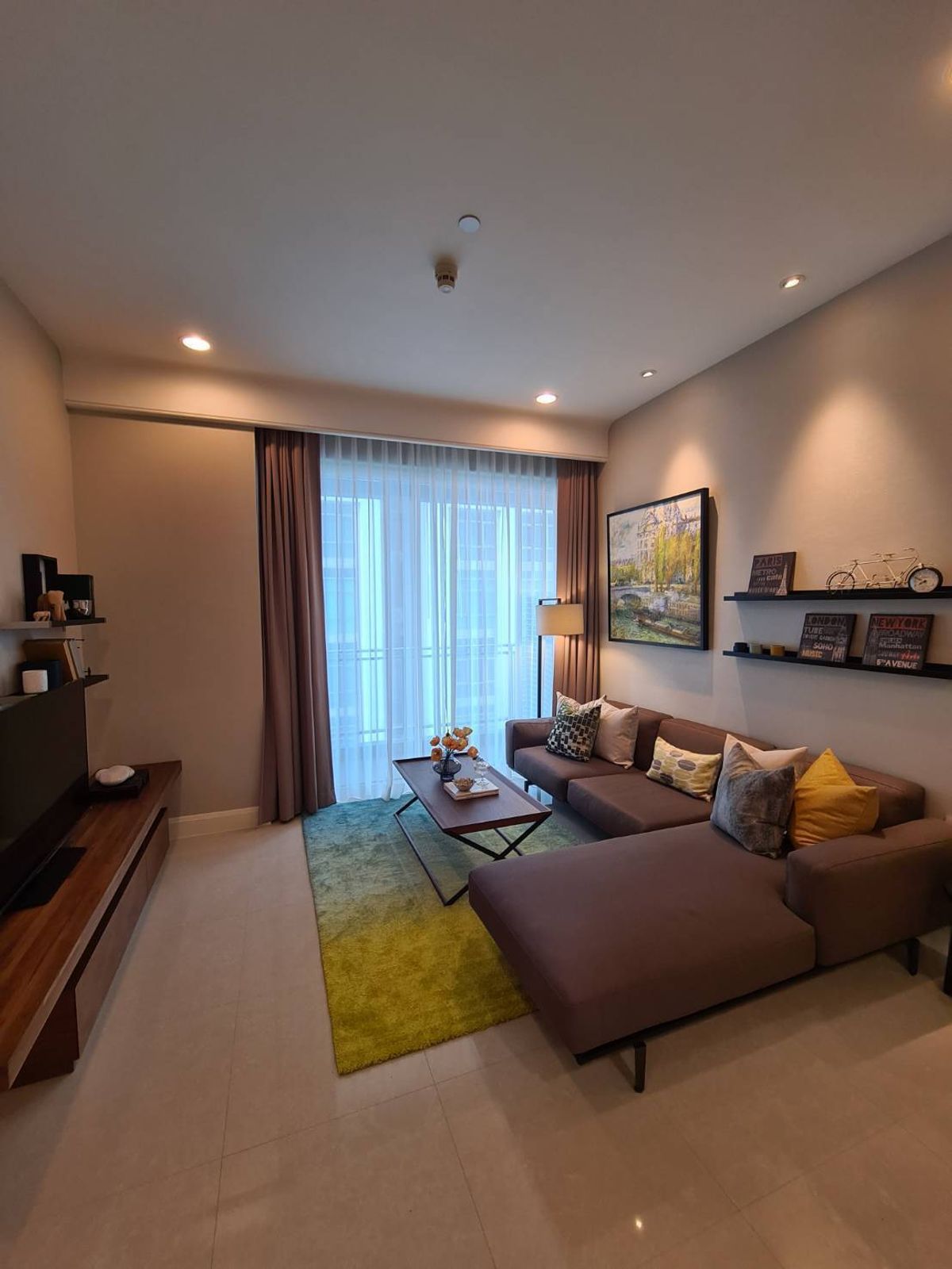 ให้เช่าคอนโดวิทยุ ชิดลม หลังสวน : ให้เช่า 2 ห้องนอน 2 ห้องน้ำ คอนโด คิว หลังสวน