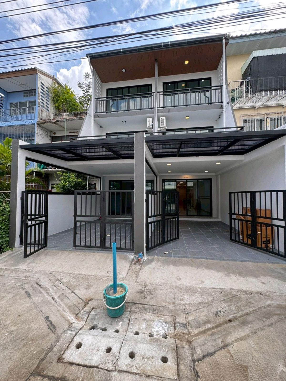 ขายทาวน์โฮมลาดพร้าว101 แฮปปี้แลนด์ : ทาวน์โฮมลาดพร้าว 109ใกล้เดอะมอล์บางกะปิ ราคาดีฟรีดาวน์
