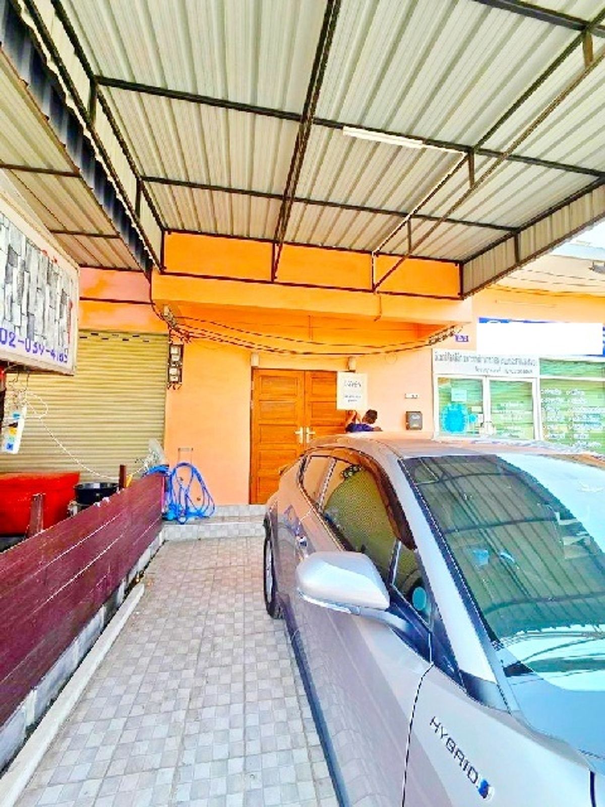 For RentTownhomeRattanathibet, Sanambinna : PhraNgern Market 1.6km. WatSomKleng Bangyai Hospital 3.4 km. For rent 2-storey townhouse 19 sq.w.152
