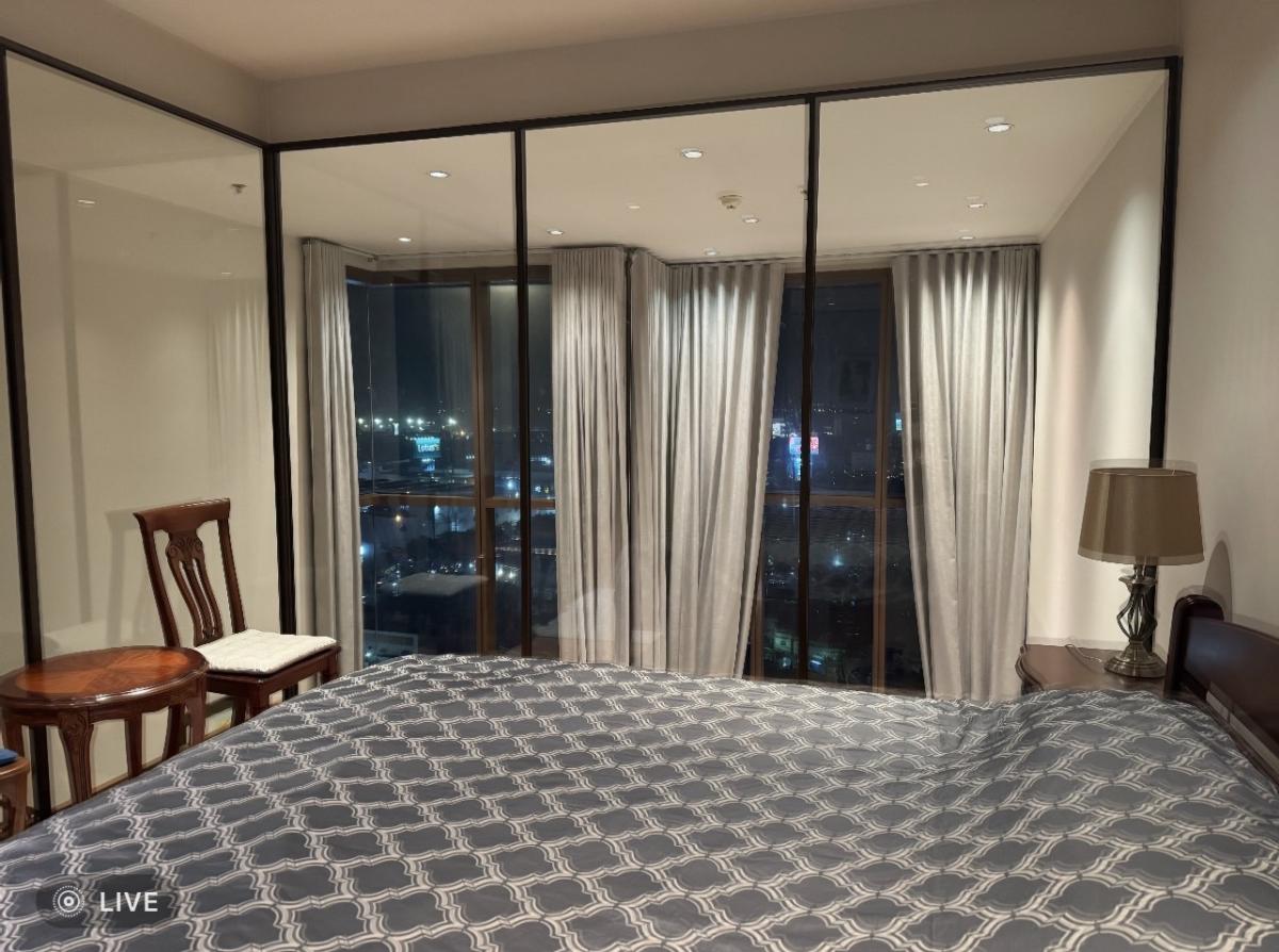 ให้เช่าคอนโดสุขุมวิท อโศก ทองหล่อ : 03/04/2026, เช่าคอนโด The Emporio Place ใจกลางพร้อมพงษ์ 
1 ห้องนอน 82.66 ตร.ม. พร้อมสิ่งอำนวยความสะดวกครบครัน! 0642748883