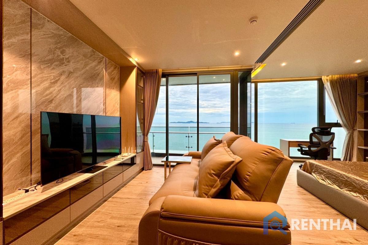 For RentCondoPattaya, Bangsaen, Chonburi : For rent Arom wongamat 1 bedroom 45 sqm direct sea  view