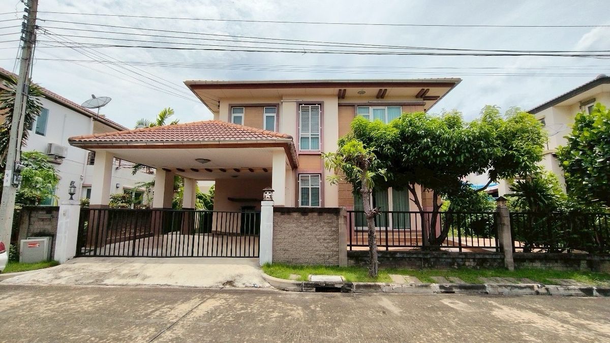 HouseRama 2, Bang Khun Thian : 🏡💗 For Sale / Rent – Single House at Casa Presto Rama 2
📍 Prime location on the main road – No alley entry required!