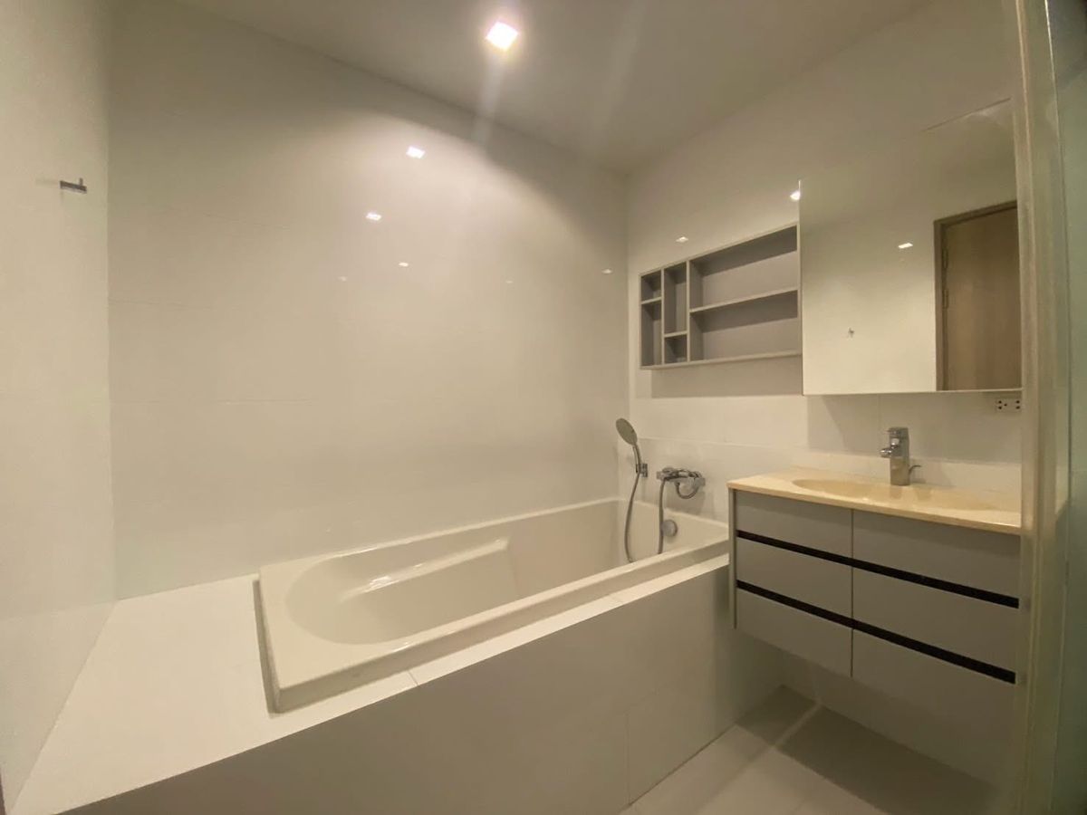 For RentCondoSukhumvit, Asoke, Thonglor : 💥ST-6894💥HQ Thonglor  👉Line : @fastcondo