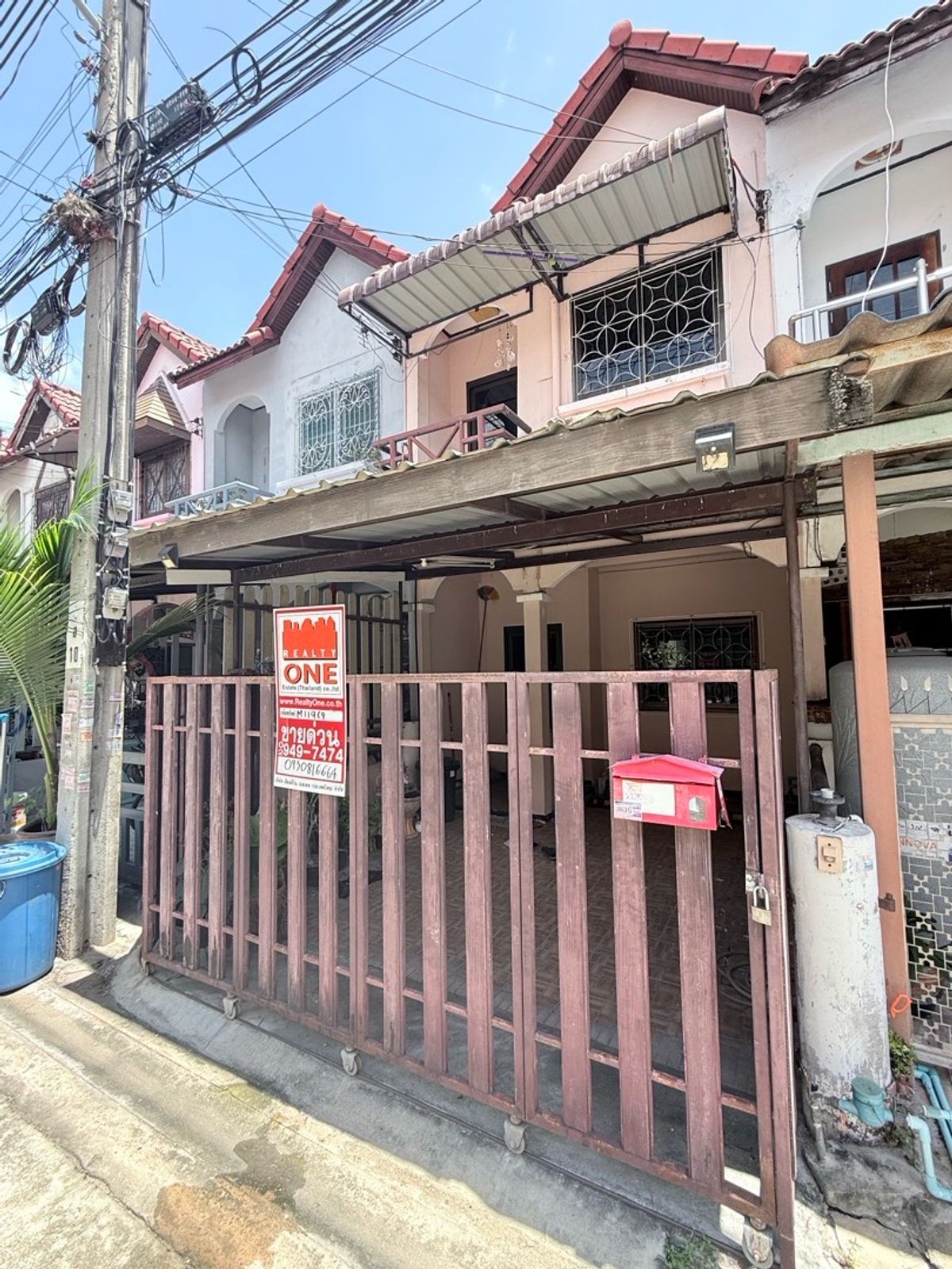 ขายทาวน์โฮมนนทบุรี บางใหญ่ บางบัวทอง : 🏠✨ ทาวน์โฮมราคาดี ทำเลน่าอยู่ เริ่มต้นชีวิตครอบครัวได้ทันที!

นครทองปาร์ควิว 1 | โครงการคุณภาพ เดินทางสะดวก ทำเลชุมชน
ใกล้ตลาด โรงเรียน ร้านค้า และแหล่งงานในพื้นที่บางบัวทอง
