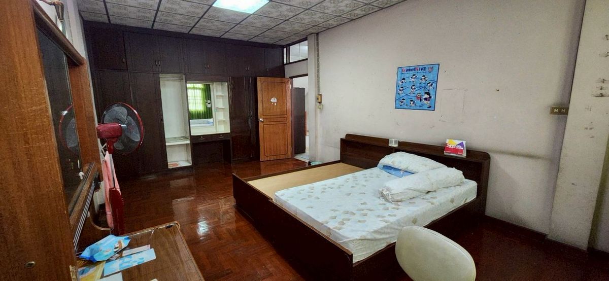 ขายอาคารพาณิชย์สาทร นราธิวาส : ✨ ขายด่วน! อาคารพาณิชย์ 4.5 ชั้น 2 คูหา ทำเลทองใจกลางเมืองย่าน#เจริญกรุง #เอเชีย ทีค   #เทอร์มินอล 21 พระราม3✨