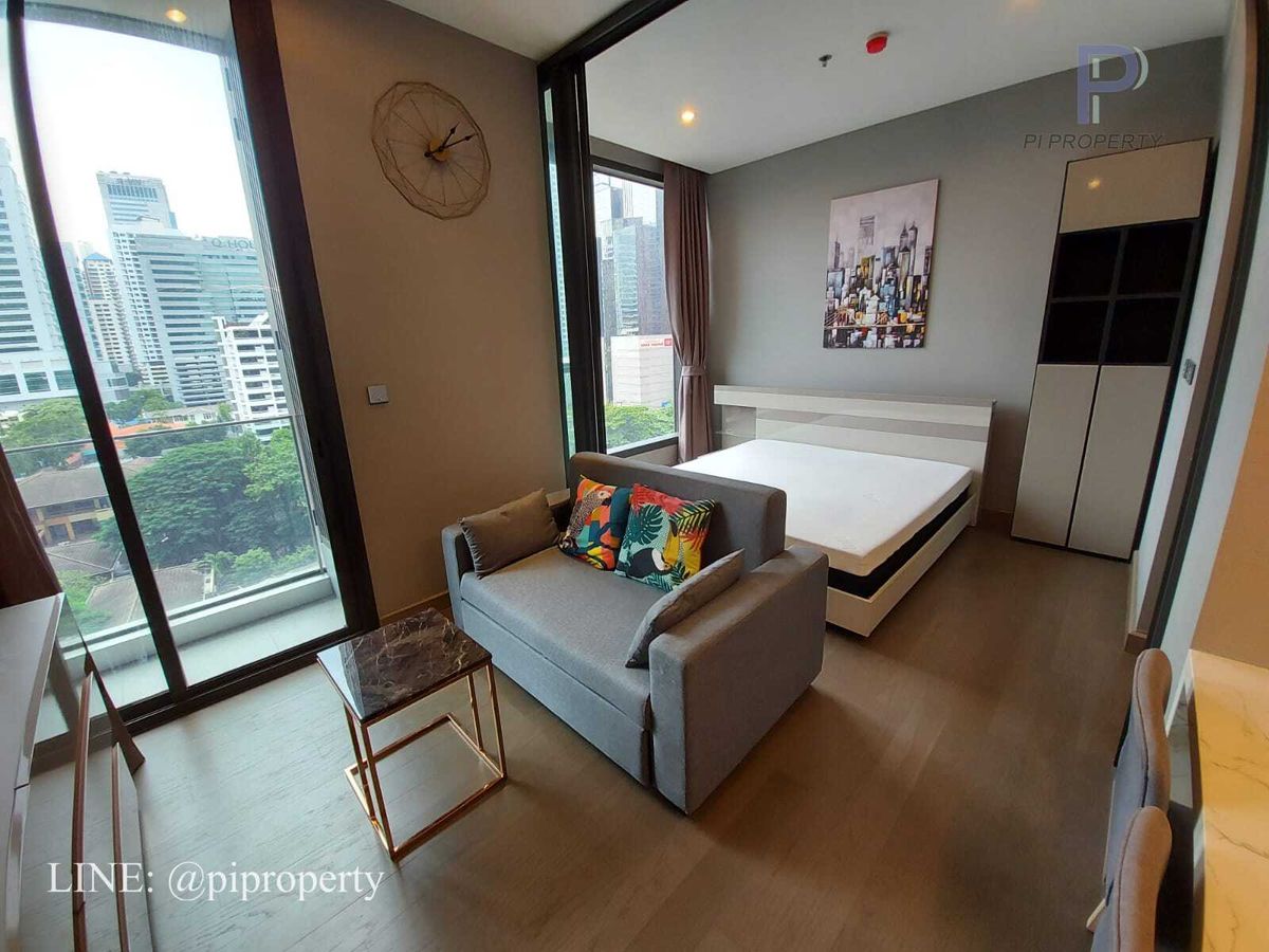 For RentCondoRama9, Petchburi, RCA : MRT 0 meter Luxury condo 1Bed unit for rent in The Esse at Singha Complex. Fully furnished and ready to move in.  MRT 0メートル高級コンドミニアム1シンハーコンプレックスのエッセにある賃貸用ベッドユニット。家具が完備されており、入居の準備が整っています。