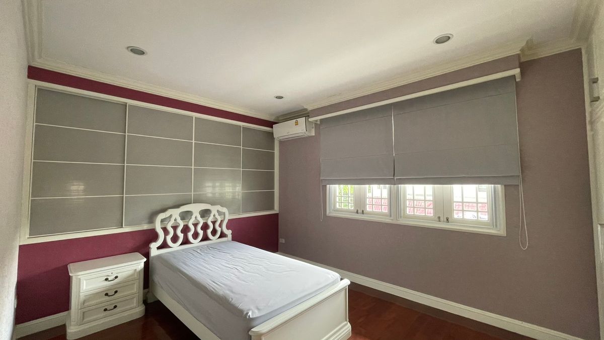 ให้เช่าบ้านสมุทรปราการ สำโรง : ให้เช่าบ้านเดี่ยวหรู โครงการเลคไซด์วิลล่า 1 ใกล้ Mega Bangna