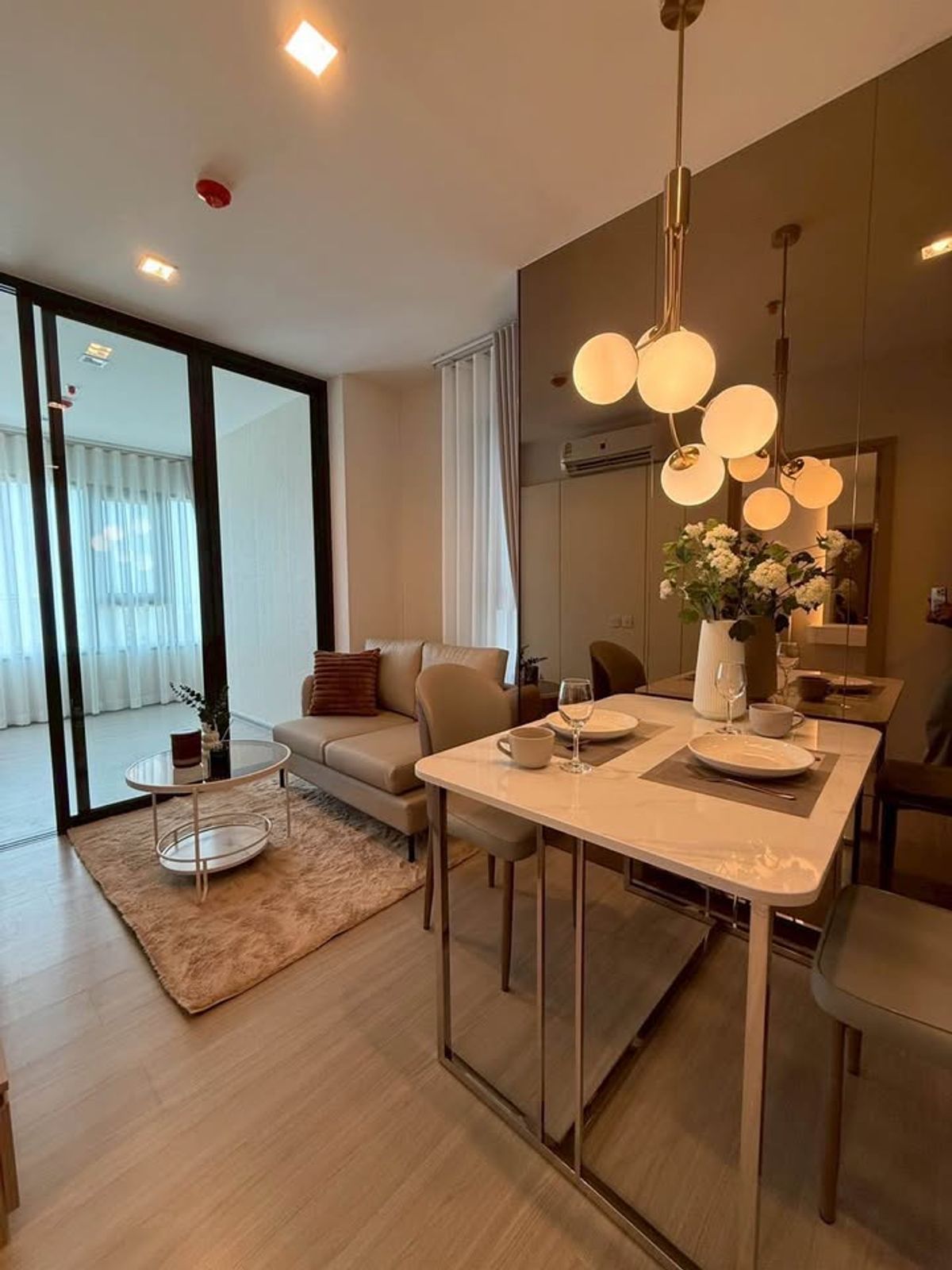 ให้เช่าคอนโดท่าพระ ตลาดพลู วุฒากาศ : 🔥 ปล่อยเช่า ด่วน! Life สาทร เซียร์ร่า | 1 Bed Plus 39.47 ตร.ม. ชั้น 37 ใกล้ BTS ตลาดพลู | 20,000 บาท | LINE: @323gqmho | Ref: T1872