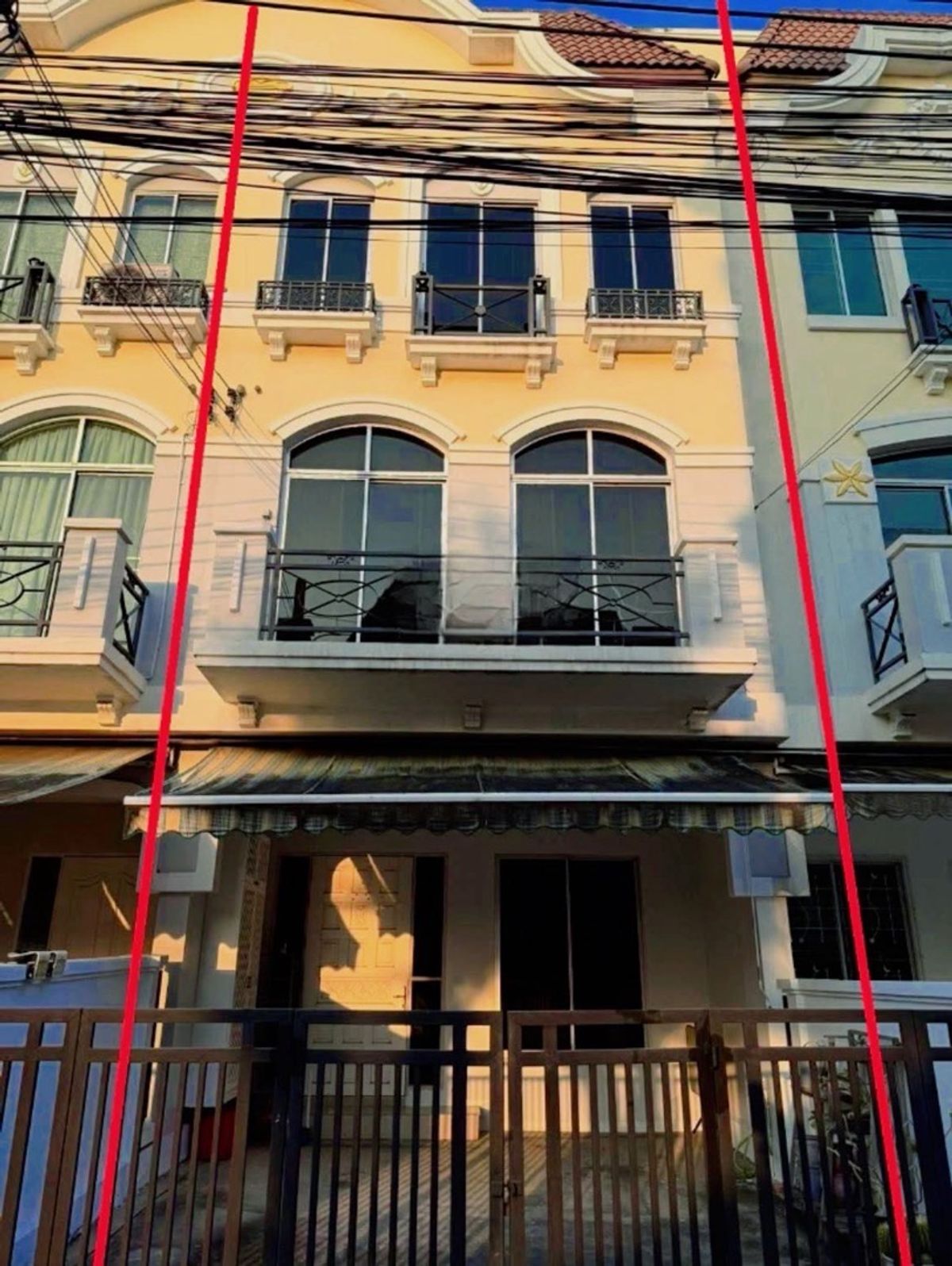 ขายทาวน์โฮมพัฒนาการ ศรีนครินทร์ : ขายทาวน์โฮม 3 ชั้น บ้านกลางเมือง ศรีนครินทร์-พัฒนาการ บ้านพร้อมอยู่