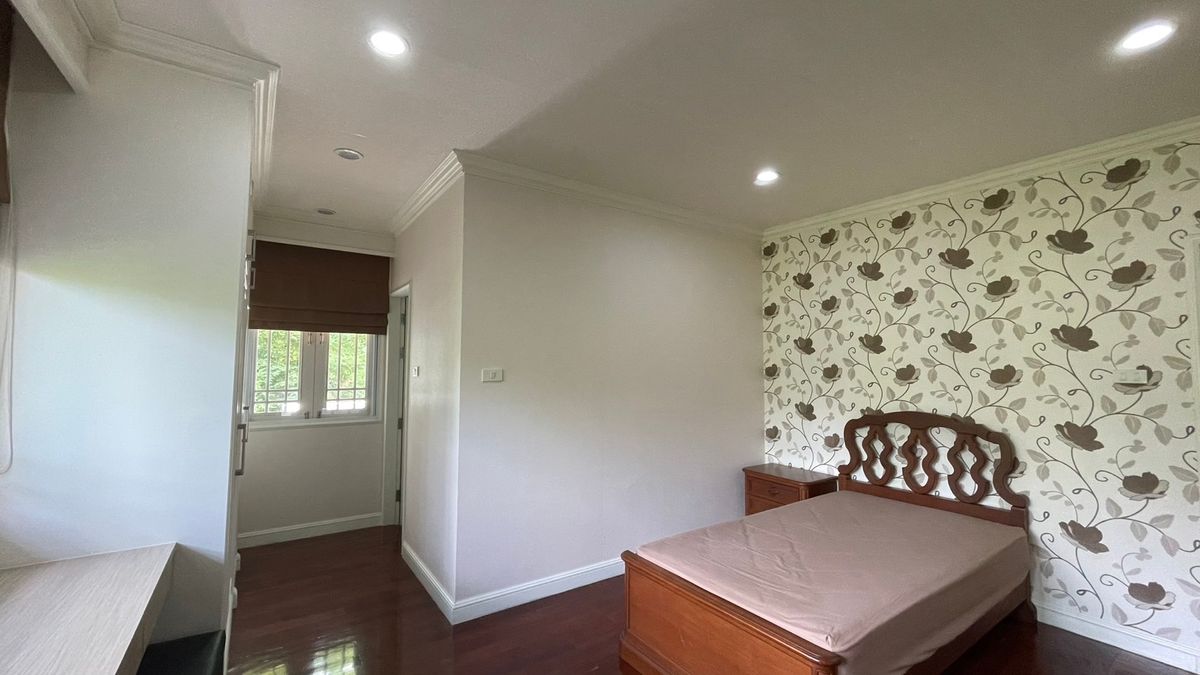 ให้เช่าบ้านสมุทรปราการ สำโรง : ให้เช่าบ้านเดี่ยวหรู โครงการเลคไซด์วิลล่า 1 ใกล้ Mega Bangna