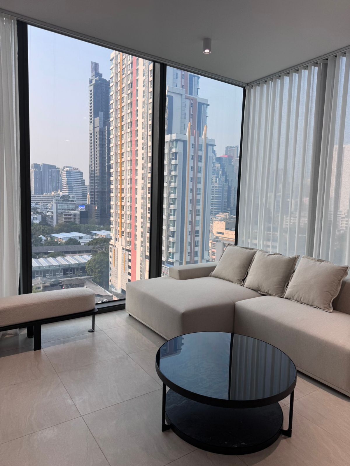 For SaleCondoSathorn, Narathiwat : 🐶Pet-Friendly condo in Sathorn🐱 Newly renovated room with nice built-in, high floor, open view ✨Tait 12✨1 bedroom, 1 bathroom, size 52 sq m, near BTS / MRT Saint Louis (0.2 km.) Tel.0982645161