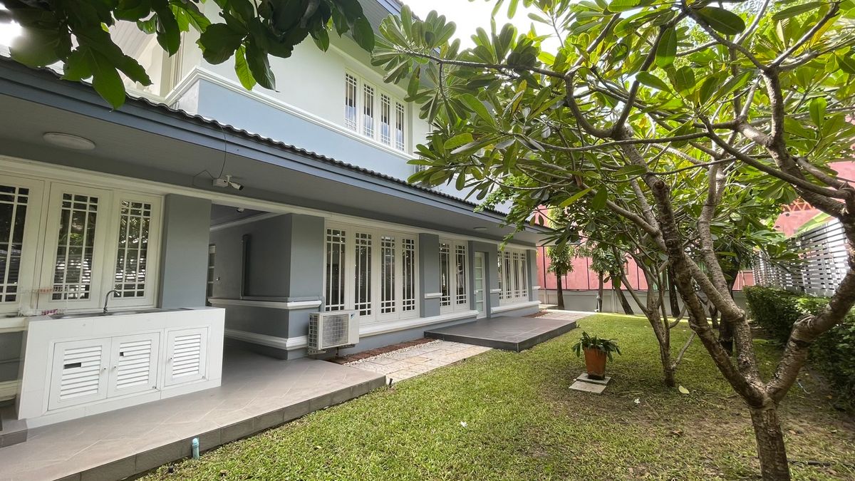 ให้เช่าบ้านสมุทรปราการ สำโรง : ให้เช่าบ้านเดี่ยวหรู โครงการเลคไซด์วิลล่า 1 ใกล้ Mega Bangna