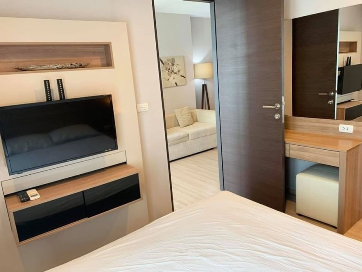 For RentCondoSathorn, Narathiwat : 💥DL-8176💥Rhythm Sathorn 👉Line : @fastcondo