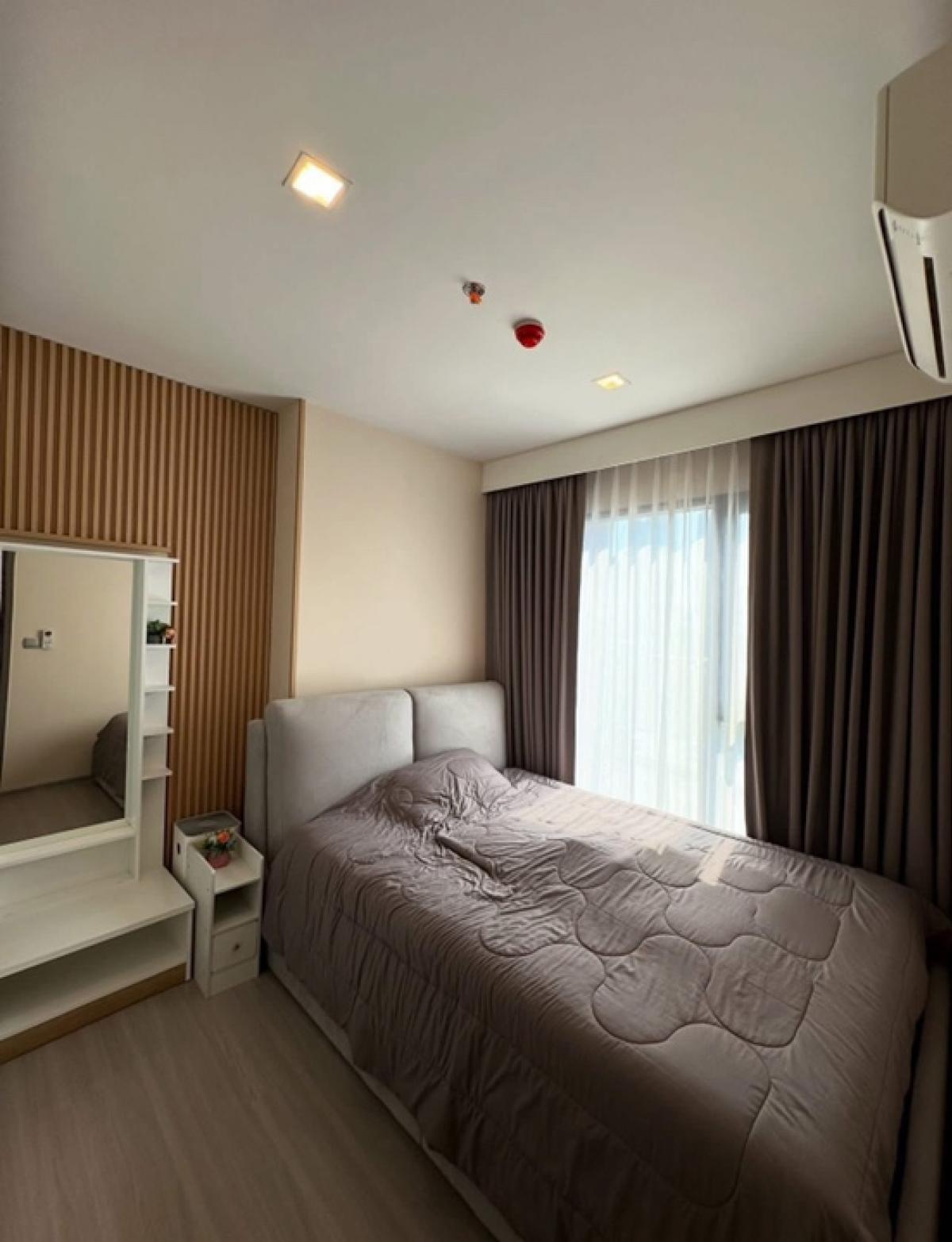 ให้เช่าคอนโดพระราม 9 เพชรบุรีตัดใหม่ RCA : ให้เช่า Life Asoke Hype | 1 Bed Plus 35 ตร.ม. ชั้น 10 วิวเมือง สไตล์มูจิ ใกล้ MRT พระราม 9
