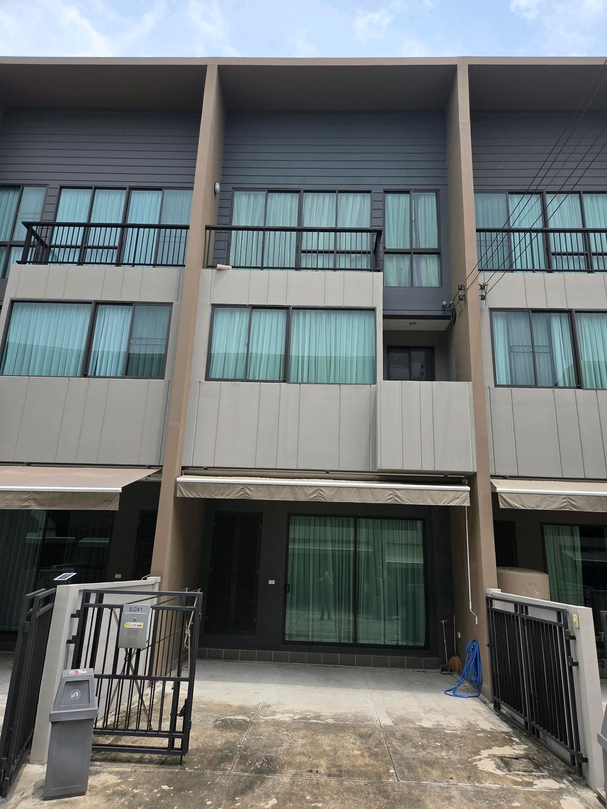 ให้เช่าทาวน์โฮมเสรีไทย-นิด้า : ให้เช่าทาวน์โฮม 3 ชั้น 🏠 ให้เช่าทาวน์โฮม 3 ชั้น 
โครงการ หมู่บ้านกลางเมือง ลาดพร้าว - เสรีไทย
📍 ทำเลดีมาก! ซอยเสรีไทย 52 