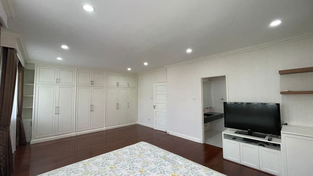 ให้เช่าบ้านสมุทรปราการ สำโรง : ให้เช่าบ้านเดี่ยวหรู โครงการเลคไซด์วิลล่า 1 ใกล้ Mega Bangna