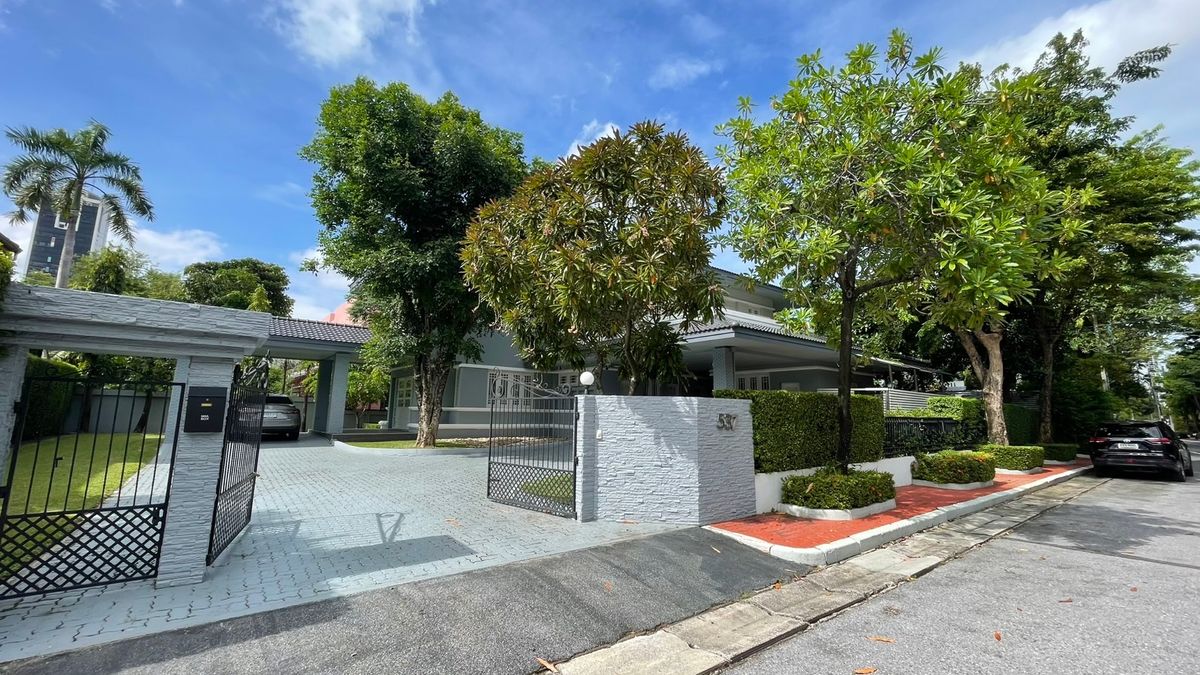 ให้เช่าบ้านสมุทรปราการ สำโรง : ให้เช่าบ้านเดี่ยวหรู โครงการเลคไซด์วิลล่า 1 ใกล้ Mega Bangna