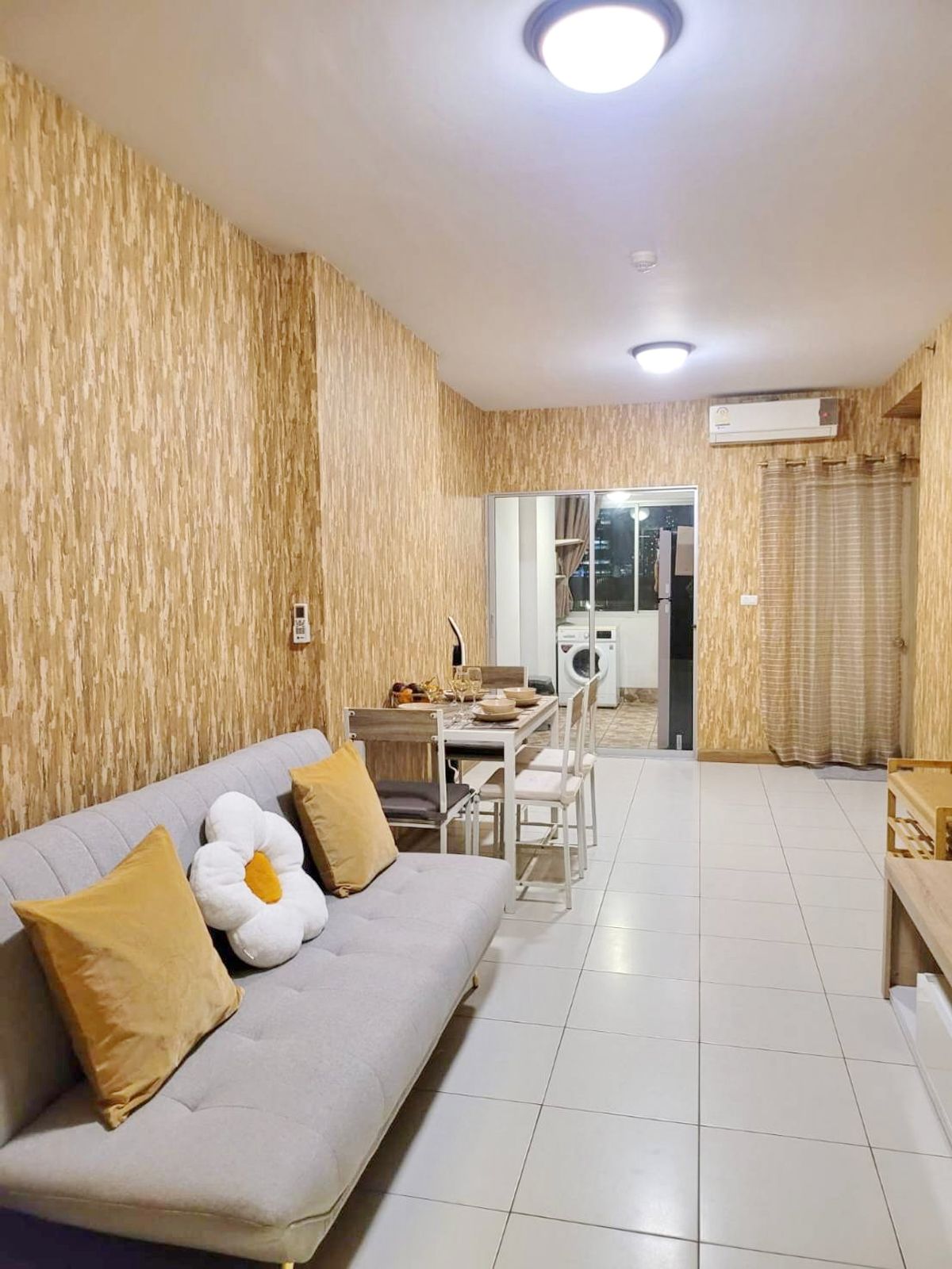 For RentCondoRama9, Petchburi, RCA : 9105♛ Rent 1 bedroom ♙ Supalai Park Asoke-Ratchada ♜MRT Rama 9∞099-5919653,065-9423251🜲Line@surreside
