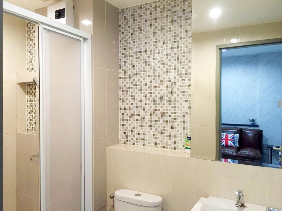 For RentCondoRatchadapisek, Huaikwang, Suttisan : For rent Life Ratchadaphisek 1 bedroom, 35th floor, size 31.57 sq m., excellent condition.