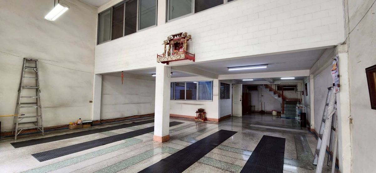 ขายอาคารพาณิชย์สาทร นราธิวาส : ✨ ขายด่วน! อาคารพาณิชย์ 4.5 ชั้น 2 คูหา ทำเลทองใจกลางเมืองย่าน#เจริญกรุง #เอเชีย ทีค   #เทอร์มินอล 21 พระราม3✨