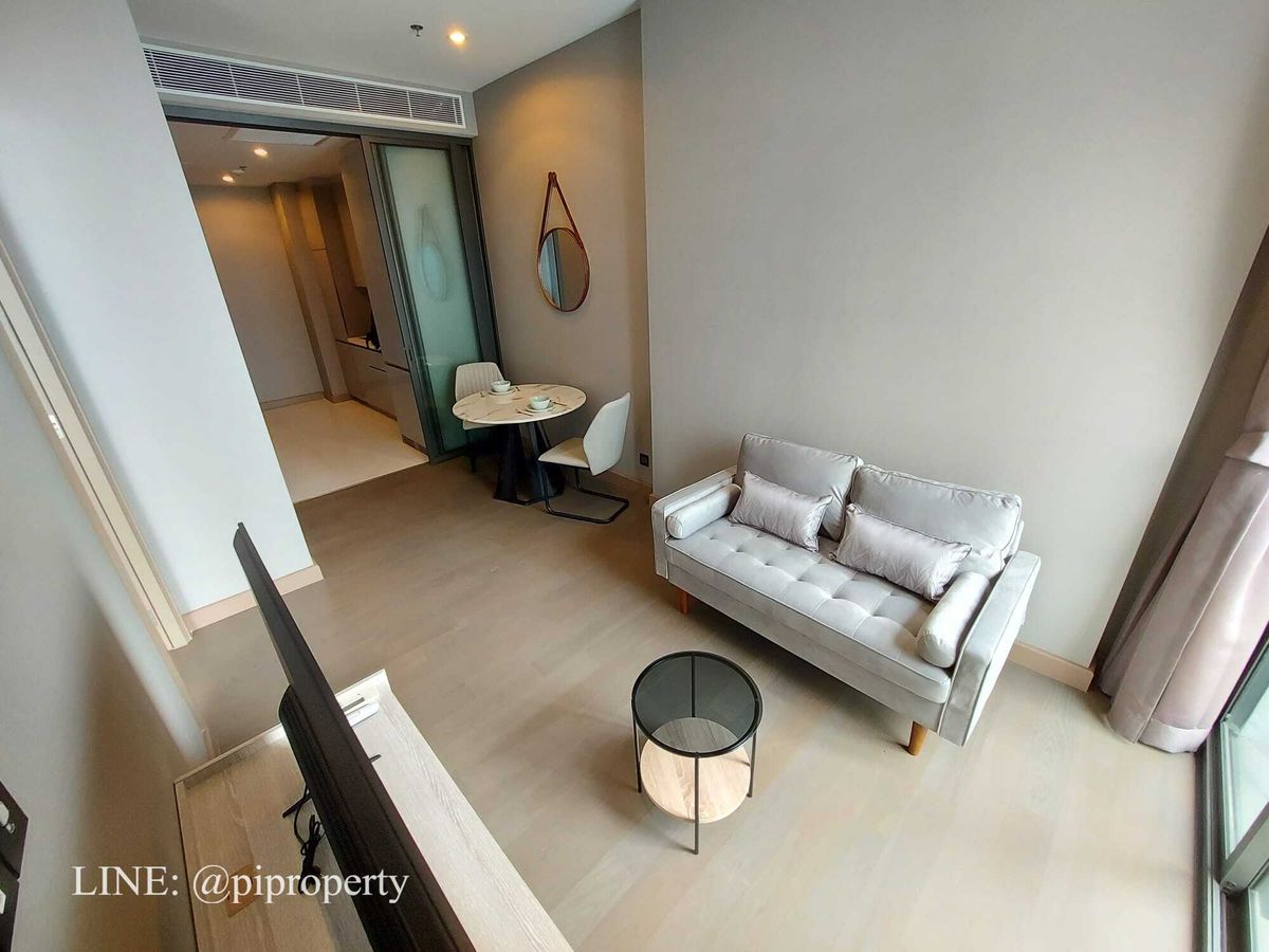 For RentCondoRama9, Petchburi, RCA : MRT 0 meter Luxury condo 1Bedroom unit for rent in The Esse at Singha Complex. Fully furnished and ready to move in.