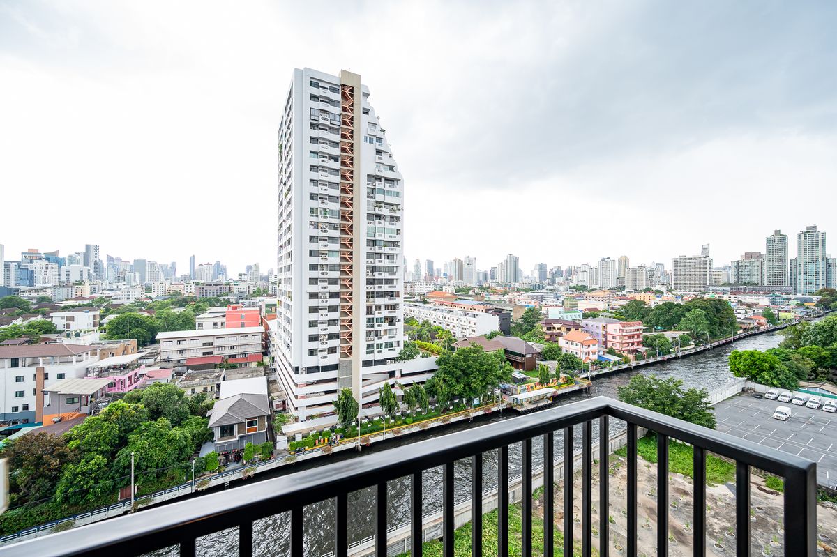 ให้เช่าคอนโดพระราม 9 เพชรบุรีตัดใหม่ RCA : 💥CC-6897💥ว่าง ให้ เช่า  เดอะ เบส เพชรบุรี - ทองหล่อ 👉แอดไลน์ @fastcondo 