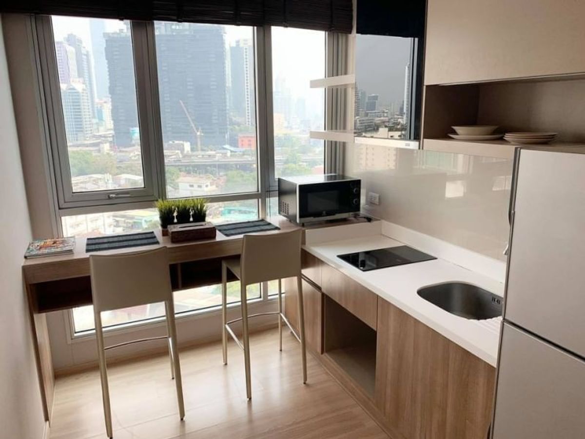 For RentCondoSathorn, Narathiwat : 💥DL-8176💥Rhythm Sathorn 👉Line : @fastcondo