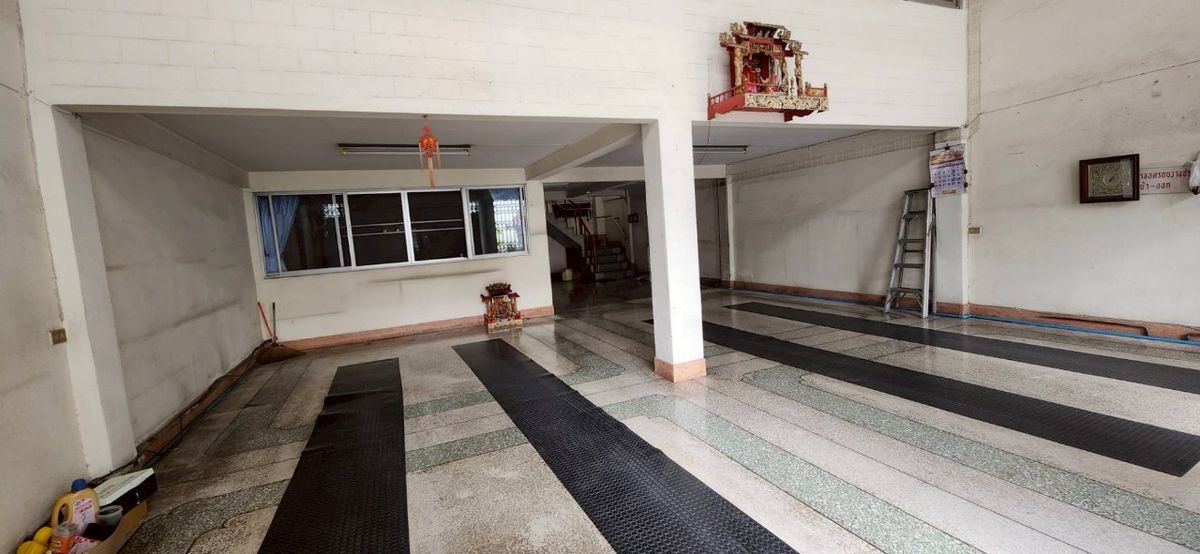 ขายอาคารพาณิชย์สาทร นราธิวาส : ✨ ขายด่วน! อาคารพาณิชย์ 4.5 ชั้น 2 คูหา ทำเลทองใจกลางเมืองย่าน#เจริญกรุง #เอเชีย ทีค   #เทอร์มินอล 21 พระราม3✨