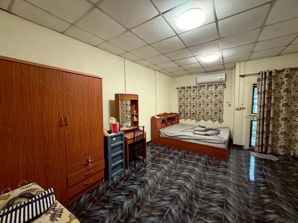 ขายทาวน์โฮมนนทบุรี บางใหญ่ บางบัวทอง : 🏠✨ ทาวน์โฮมราคาดี ทำเลน่าอยู่ เริ่มต้นชีวิตครอบครัวได้ทันที!นครทองปาร์ควิว 1 | โครงการคุณภาพ เดินทางสะดวก ทำเลชุมชนใกล้ตลาด โรงเรียน ร้านค้า และแหล่งงานในพื้นที่บางบัวทอง