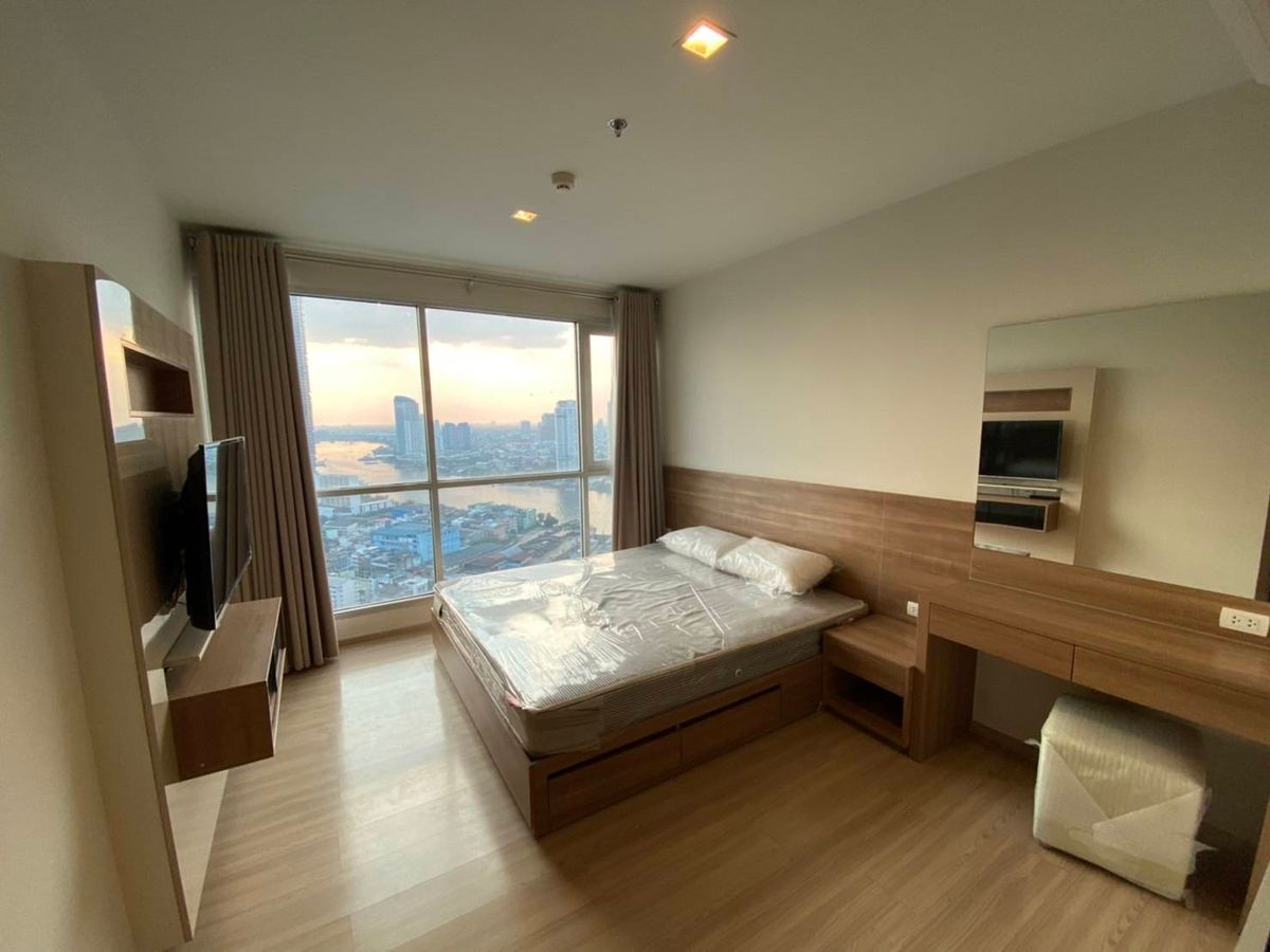 ให้เช่าคอนโดสาทร นราธิวาส : For Rent Condo Rhythm Sathorn  fully furnished (S15-39497)