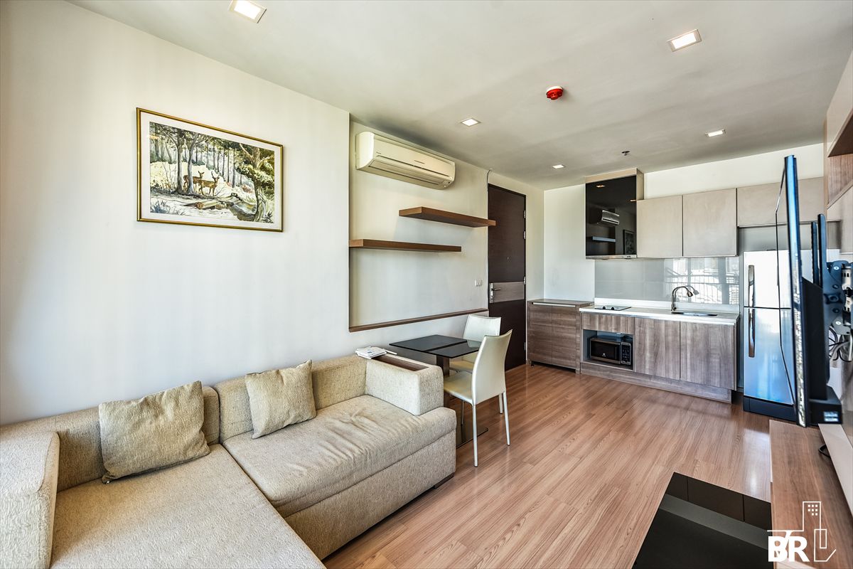 ให้เช่าคอนโดสาทร นราธิวาส : 🔥HOT  PRICE🔥 RHYTHM Sathorn 1Bed1Bath By Songソング