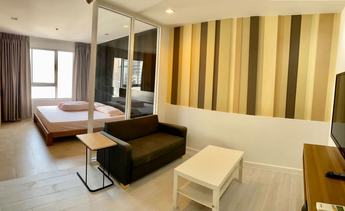 For RentCondoSukhumvit, Asoke, Thonglor : P-117650 Condo for rent Condo One X Sukhumvit 26 fully furnished (Confirm again when visit). 