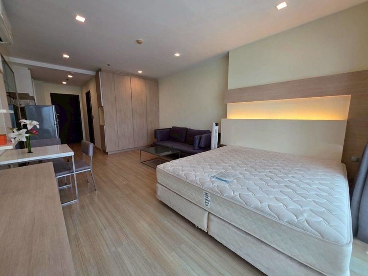 ให้เช่าคอนโดอ่อนนุช อุดมสุข :  Condo for rent  : SkyWalk Residences ((BTS Phra Khanong  )) MK-02  line @livingbkk   
