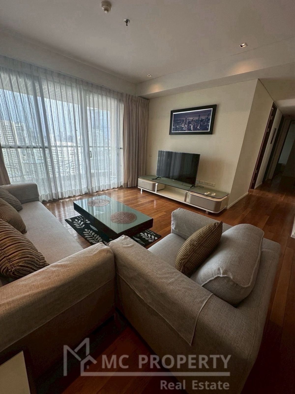 For RentCondoSukhumvit, Asoke, Thonglor : the lakes 2 bedroom 110sqm pet friendly unit for rent only 70,000 please contact 0816878954