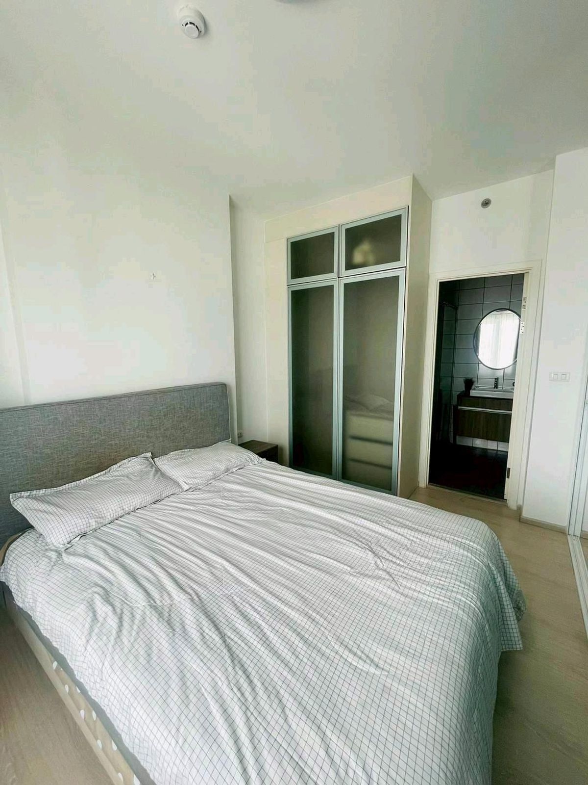 ให้เช่าคอนโดรัชดา ห้วยขวาง : Condo Chapter One Eco Ratchada-HuaiKhwang. MRT HuaiKhwang
❌ ไม่รับ co agent นะคะ

