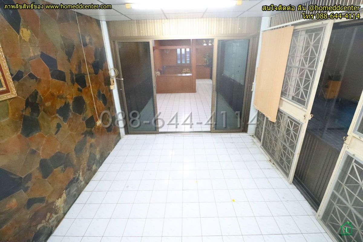 ขายทาวน์โฮมรามคำแหง หัวหมาก : ขายทาวน์เฮ้าส์ 2 ชั้น รามคำแหง 24 แยก 8 หัวหมาก บางกะปิ ใกล้ ม.ราม ม.เอแบค เดอะไนน์พระราม 9 เดอะมอลล์ราม ออกพระราม 9 ศรีนครินทร์ ได้  