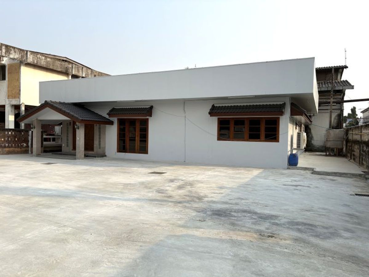 For RentOfficeChaengwatana, Muangthong : Rental space Dangering Home Elderly Care Center, Physical Center