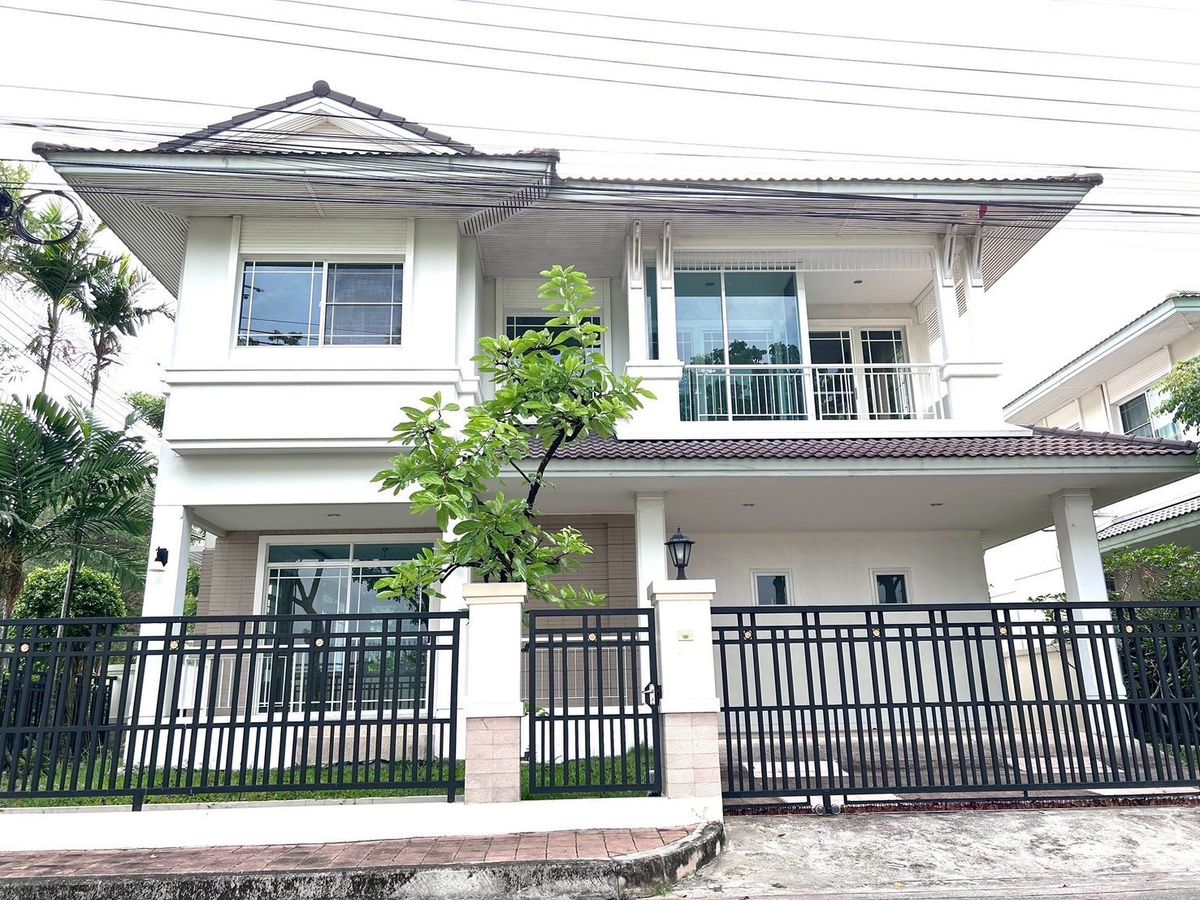 For SaleHouseSamut Prakan,Samrong : 📍 Nanthawan Srinakarin, beautiful house, complete decoration, good atmosphere, good location (special price)