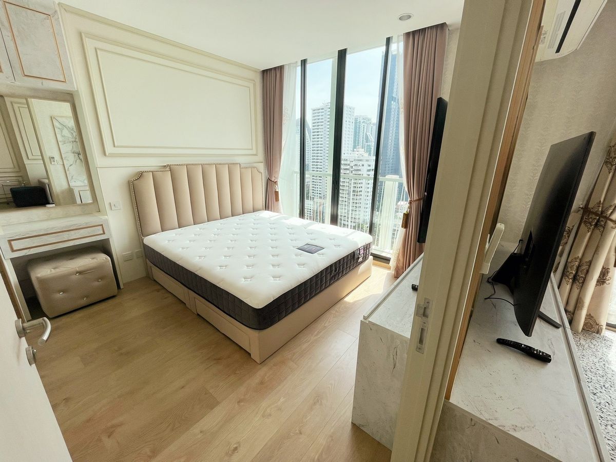 คอนโดสุขุมวิท อโศก ทองหล่อ : คอนโด Noble Recole Sukhumvit 19 เดินทางสะดวก ใกล้รถไฟฟ้าบีทีเอส มีรถรับส่ง ห้องแต่งสวย เฟอร์นิเจอร์ครบ พร้อมอยู่!!