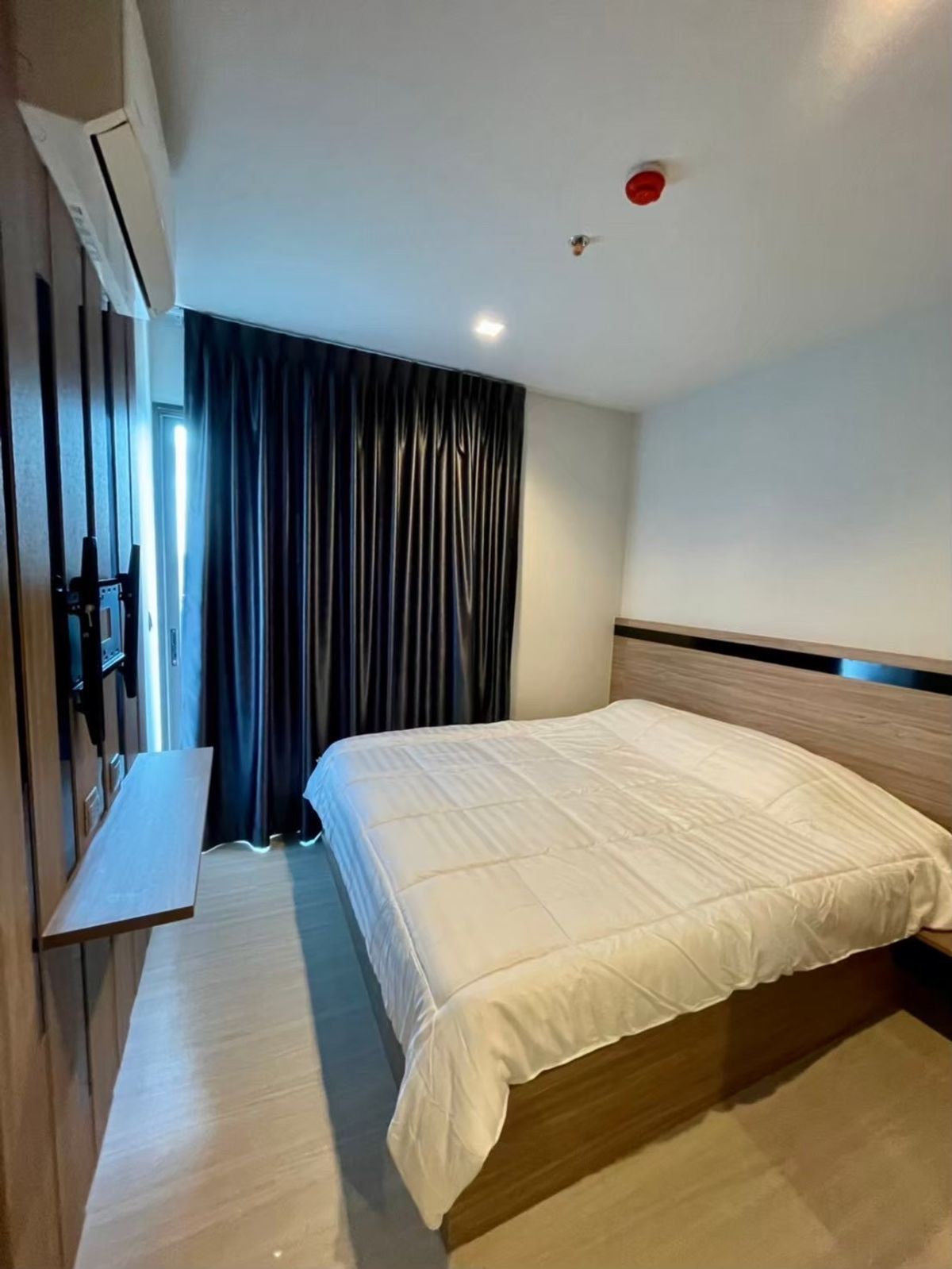 For RentCondoRama9, Petchburi, RCA : P-117553 Condo for rent LIFE Asoke - Rama 9 fully furnished (Confirm again when visit). 