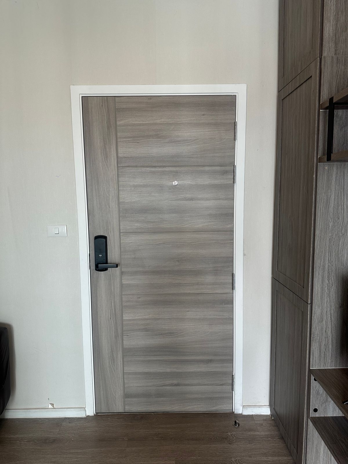 For RentCondoSamut Prakan,Samrong : Rental of the Kingston Sukhumvit-Thepharak-high-class corner room, beautiful view, ready to move in.