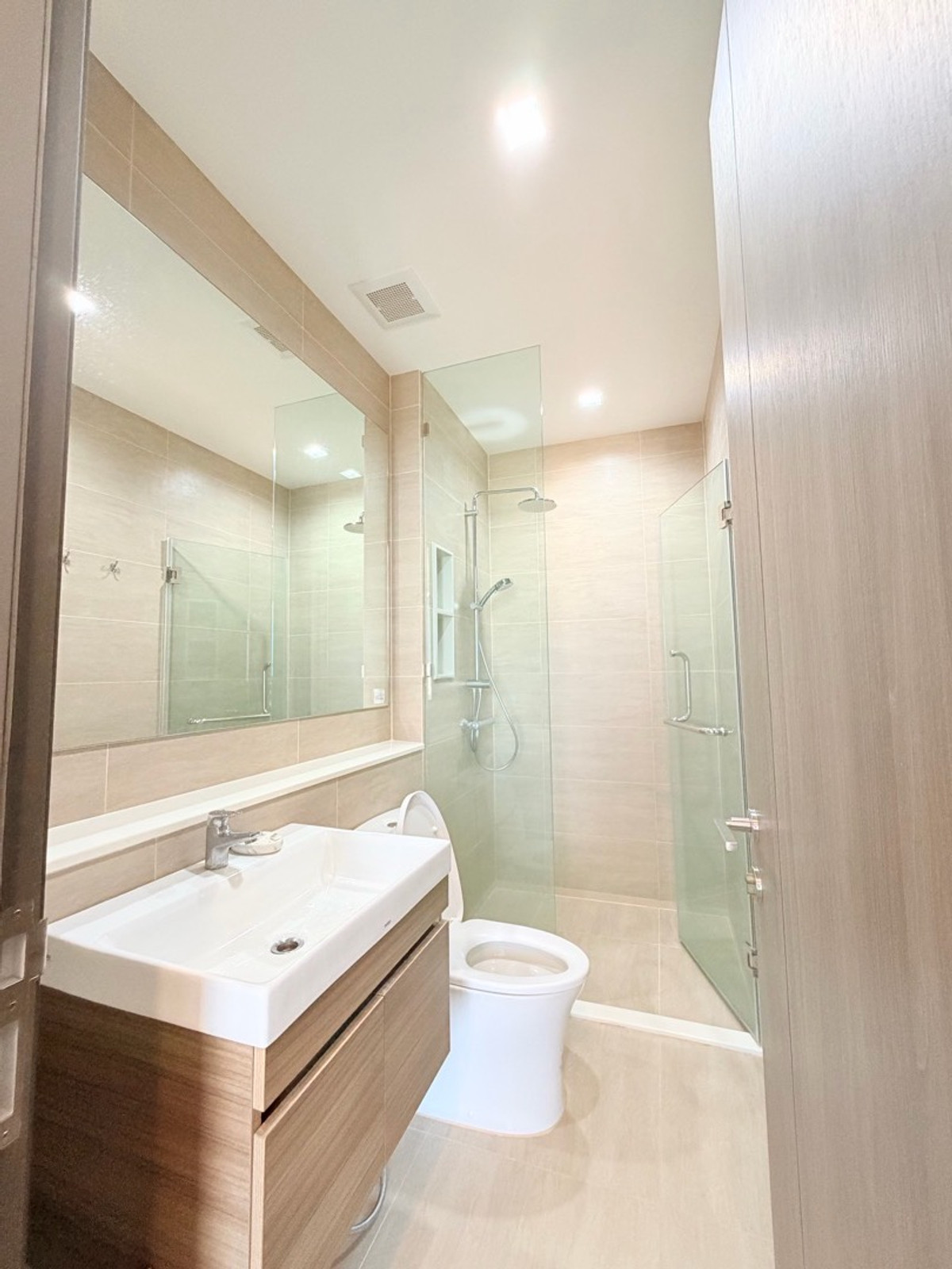 ให้เช่าคอนโดสาทร นราธิวาส : 55k !!🌟 ให้เช่า Rhythm เจริญกรุง พาวิลเลี่ยน | 2 ห้องนอน 2 ห้องน้ำ | 74 ตร.ม. | ชั้น 36 | ห้องวิวแม่น้ำเจ้าพระยา | คอนโดหรูริมแม่น้ำ