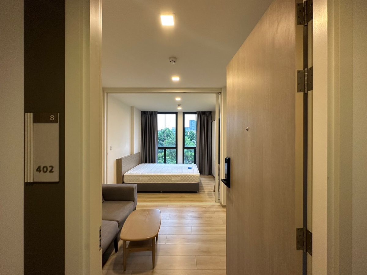 For RentCondoOnnut, Udomsuk : 📍 Chambers onnut Station. There are many rooms, good locations, beautiful views, full furniture. Complete electrical appliances (special price)