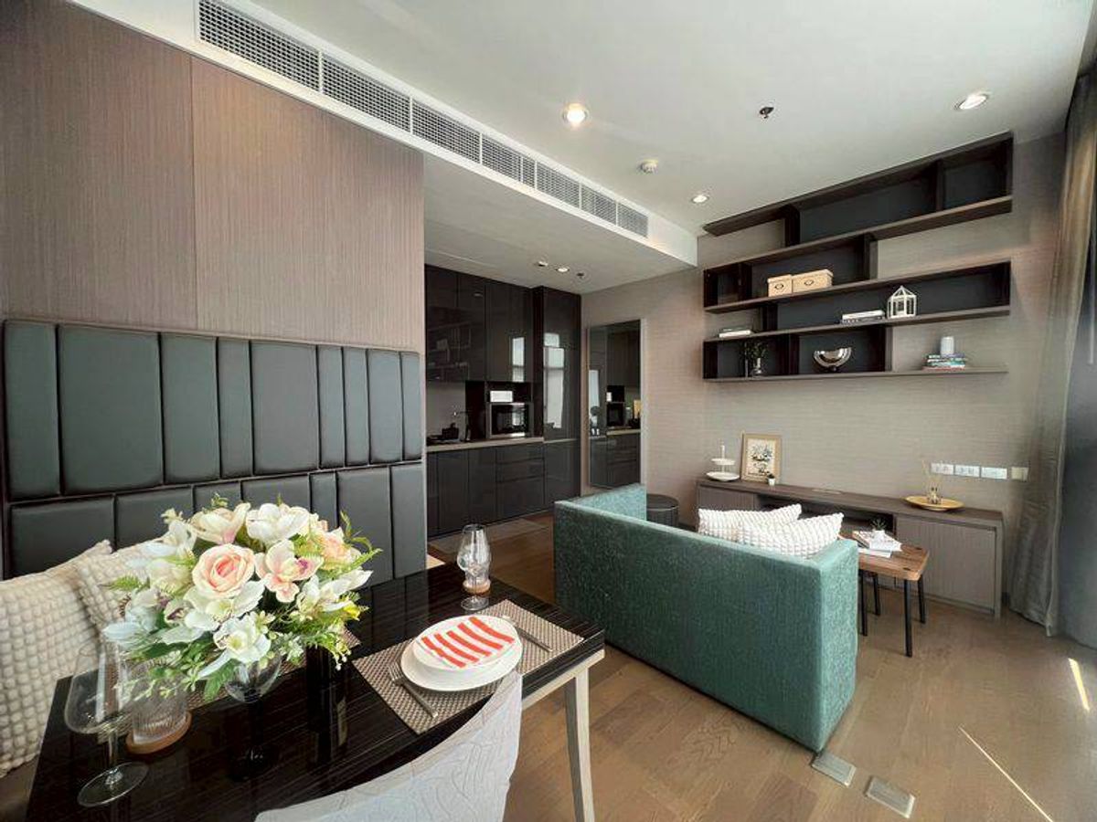 ให้เช่าคอนโดสาทร นราธิวาส : LTH12817- Condo for rent คอนโด ให้เช่า at The Diplomat Sathorn เดอะ ดิโพลแมท สาทร Size 52 sqm. 1 bed 1 bath Near BTS Surasak Station ONLY 45K/Month