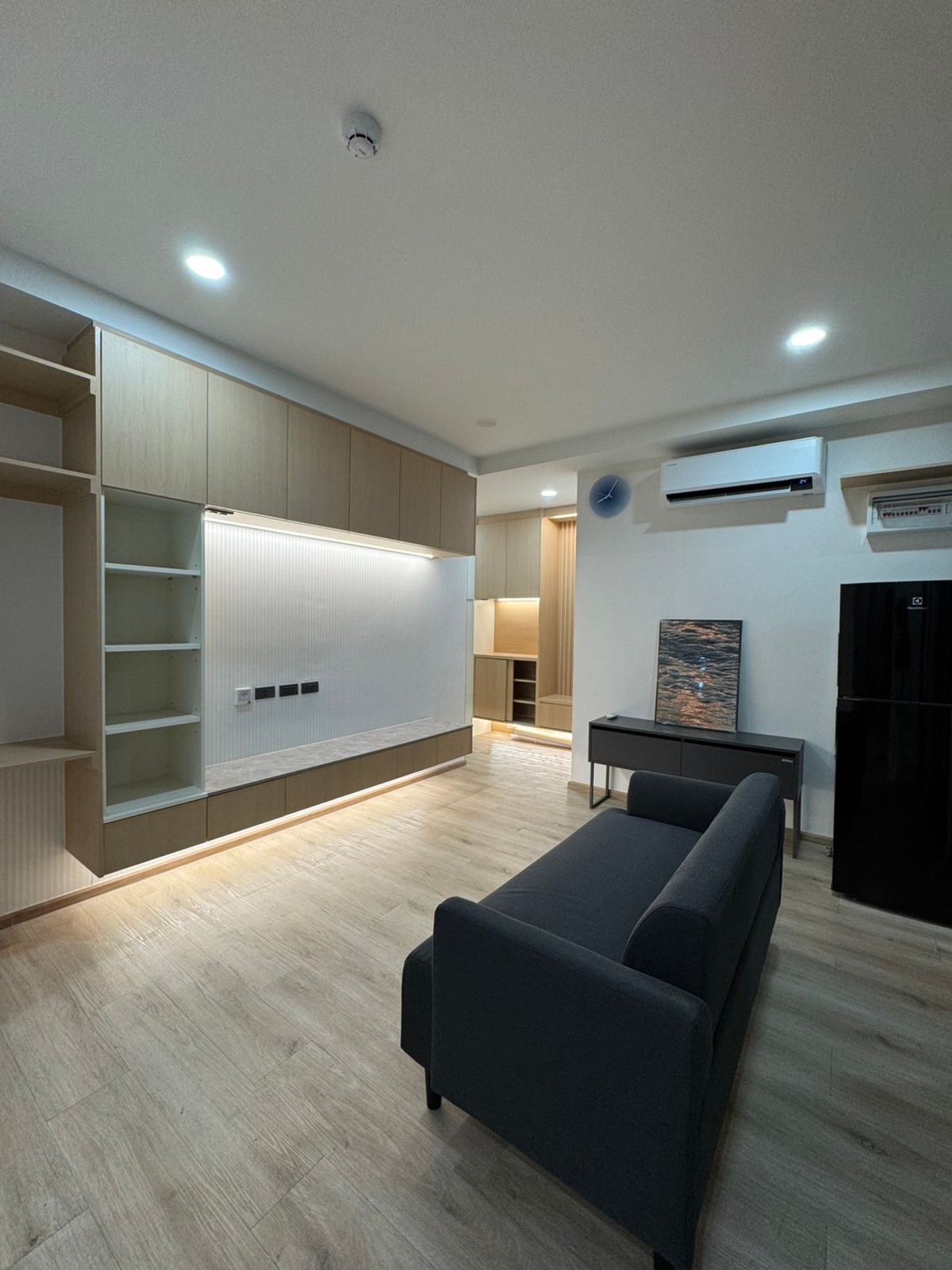 ขายคอนโดโชคชัย4 ลาดพร้าว71 : ขาย  /  ให้เช่า คอนโด Low Rise 8 ชั้น Groove Scape Ladprao-Sutthisan  ใกล้  MRT สถานีสุทธิสาร