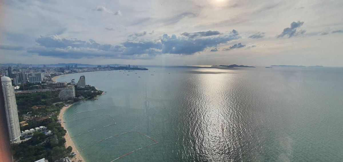 ขายคอนโดพัทยา บางแสน ชลบุรี สัตหีบ : 🔥 Hot Sale!!!!! – Private beach condominium, Arom Wongamart, Pattaya