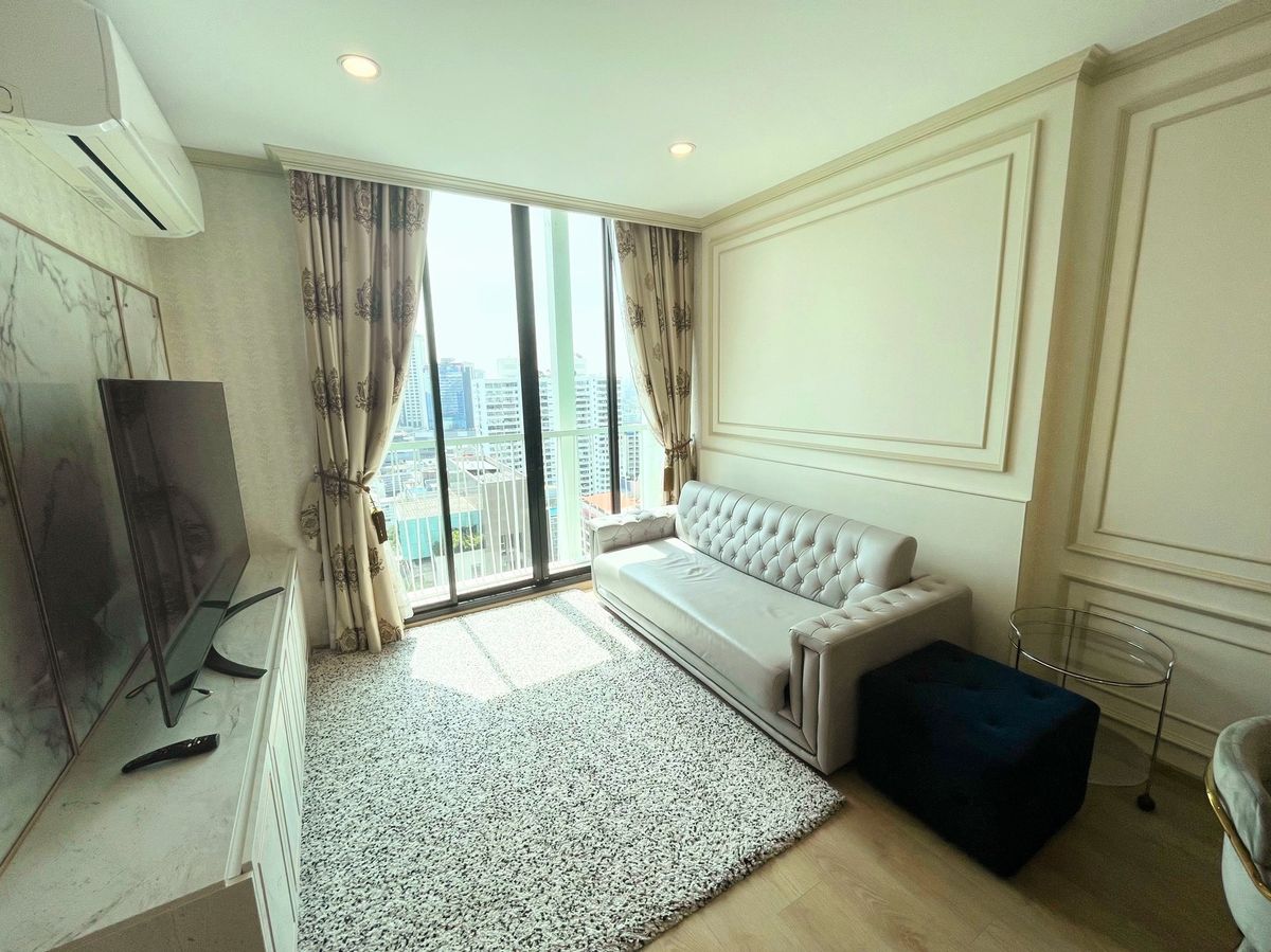 คอนโดสุขุมวิท อโศก ทองหล่อ : คอนโด Noble Recole Sukhumvit 19 เดินทางสะดวก ใกล้รถไฟฟ้าบีทีเอส มีรถรับส่ง ห้องแต่งสวย เฟอร์นิเจอร์ครบ พร้อมอยู่!!