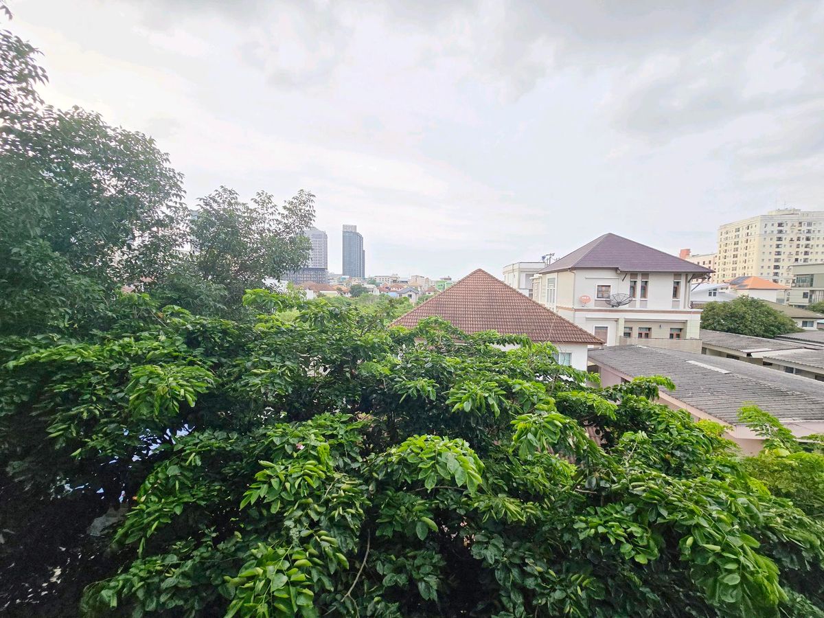 For SaleCondoRatchadapisek, Huaikwang, Suttisan : 2 bedrooms, houses in the city. 😍😍